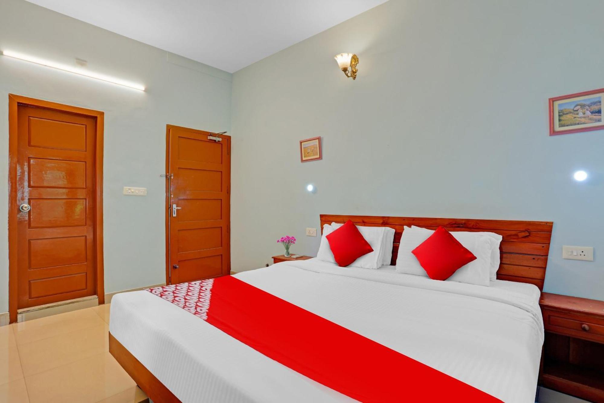 Flagship Hotel Adara Residency Тривандрум Экстерьер фото