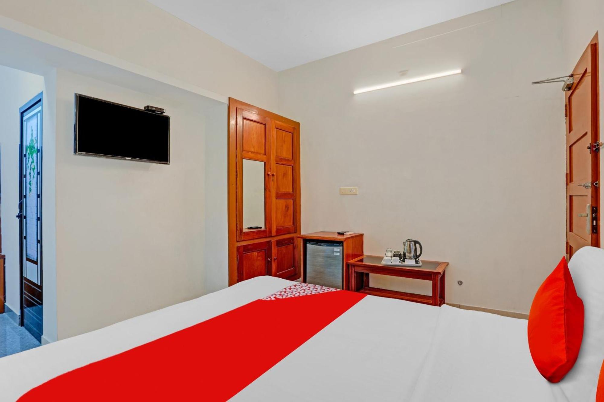 Flagship Hotel Adara Residency Тривандрум Экстерьер фото